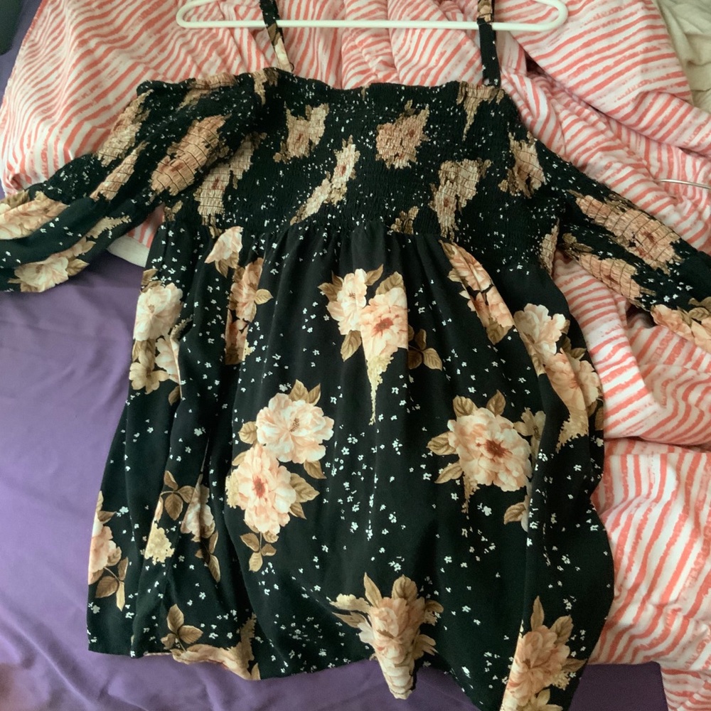 Torrid off the shoulder top Size 2